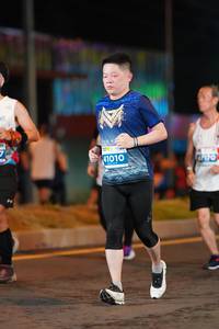 BIB: 41010
                            <button type="button" onclick="openModal(14616952)" class="btn btn-primary btn-sm float-right btn-popup" data-toggle="modal" data-target=".modal-high-quality">
                        <i class="fas fa-shopping-cart"></i> Add to Cart
                    </button>
                                            <button type="button" onclick="isThisMe(14616952, true)" class="btn btn-success btn-sm float-right btn-popup btn-isme hidden" data-toggle="tooltip" data-placement="bottom" title="นี่คือรูปของคุณใช่ไหม คลิกที่นี่เพื่อเอาเข้าอัลบั้ม">
                        <i class="fas fa-plus"></i> Add to album
                    </button>
                    <button type="button" onclick="isThisMe(14616952, false)" class="btn btn-warning btn-sm float-right btn-popup btn-isnotme hidden">
                        <i class="fas fa-ban"></i> Remove from album
                    </button>