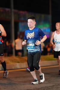 BIB: 471, 41010
                            <button type="button" onclick="openModal(14617103)" class="btn btn-primary btn-sm float-right btn-popup" data-toggle="modal" data-target=".modal-high-quality">
                        <i class="fas fa-shopping-cart"></i> Add to Cart
                    </button>
                                            <button type="button" onclick="isThisMe(14617103, true)" class="btn btn-success btn-sm float-right btn-popup btn-isme hidden" data-toggle="tooltip" data-placement="bottom" title="นี่คือรูปของคุณใช่ไหม คลิกที่นี่เพื่อเอาเข้าอัลบั้ม">
                        <i class="fas fa-plus"></i> Add to album
                    </button>
                    <button type="button" onclick="isThisMe(14617103, false)" class="btn btn-warning btn-sm float-right btn-popup btn-isnotme hidden">
                        <i class="fas fa-ban"></i> Remove from album
                    </button>