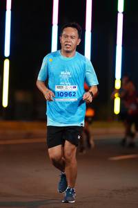 BIB: 10962
                            <button type="button" onclick="openModal(14777214)" class="btn btn-primary btn-sm float-right btn-popup" data-toggle="modal" data-target=".modal-high-quality">
                        <i class="fas fa-shopping-cart"></i> Add to Cart
                    </button>
                                            <button type="button" onclick="isThisMe(14777214, true)" class="btn btn-success btn-sm float-right btn-popup btn-isme hidden" data-toggle="tooltip" data-placement="bottom" title="นี่คือรูปของคุณใช่ไหม คลิกที่นี่เพื่อเอาเข้าอัลบั้ม">
                        <i class="fas fa-plus"></i> Add to album
                    </button>
                    <button type="button" onclick="isThisMe(14777214, false)" class="btn btn-warning btn-sm float-right btn-popup btn-isnotme hidden">
                        <i class="fas fa-ban"></i> Remove from album
                    </button>