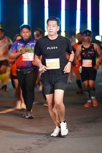 BIB: 253, 95283
                            <button type="button" onclick="openModal(14694500)" class="btn btn-primary btn-sm float-right btn-popup" data-toggle="modal" data-target=".modal-high-quality">
                        <i class="fas fa-shopping-cart"></i> Add to Cart
                    </button>
                                            <button type="button" onclick="isThisMe(14694500, true)" class="btn btn-success btn-sm float-right btn-popup btn-isme hidden" data-toggle="tooltip" data-placement="bottom" title="นี่คือรูปของคุณใช่ไหม คลิกที่นี่เพื่อเอาเข้าอัลบั้ม">
                        <i class="fas fa-plus"></i> Add to album
                    </button>
                    <button type="button" onclick="isThisMe(14694500, false)" class="btn btn-warning btn-sm float-right btn-popup btn-isnotme hidden">
                        <i class="fas fa-ban"></i> Remove from album
                    </button>