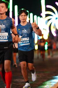 BIB: 202, 035, 41409
                            <button type="button" onclick="openModal(14548978)" class="btn btn-primary btn-sm float-right btn-popup" data-toggle="modal" data-target=".modal-high-quality">
                        <i class="fas fa-shopping-cart"></i> Add to Cart
                    </button>
                                            <button type="button" onclick="isThisMe(14548978, true)" class="btn btn-success btn-sm float-right btn-popup btn-isme hidden" data-toggle="tooltip" data-placement="bottom" title="นี่คือรูปของคุณใช่ไหม คลิกที่นี่เพื่อเอาเข้าอัลบั้ม">
                        <i class="fas fa-plus"></i> Add to album
                    </button>
                    <button type="button" onclick="isThisMe(14548978, false)" class="btn btn-warning btn-sm float-right btn-popup btn-isnotme hidden">
                        <i class="fas fa-ban"></i> Remove from album
                    </button>