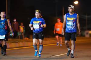 BIB: 40085, 427
                            <button type="button" onclick="openModal(14703534)" class="btn btn-primary btn-sm float-right btn-popup" data-toggle="modal" data-target=".modal-high-quality">
                        <i class="fas fa-shopping-cart"></i> Add to Cart
                    </button>
                                            <button type="button" onclick="isThisMe(14703534, true)" class="btn btn-success btn-sm float-right btn-popup btn-isme hidden" data-toggle="tooltip" data-placement="bottom" title="นี่คือรูปของคุณใช่ไหม คลิกที่นี่เพื่อเอาเข้าอัลบั้ม">
                        <i class="fas fa-plus"></i> Add to album
                    </button>
                    <button type="button" onclick="isThisMe(14703534, false)" class="btn btn-warning btn-sm float-right btn-popup btn-isnotme hidden">
                        <i class="fas fa-ban"></i> Remove from album
                    </button>