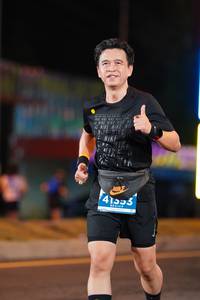 BIB: 41553
                            <button type="button" onclick="openModal(14662918)" class="btn btn-primary btn-sm float-right btn-popup" data-toggle="modal" data-target=".modal-high-quality">
                        <i class="fas fa-shopping-cart"></i> Add to Cart
                    </button>
                                            <button type="button" onclick="isThisMe(14662918, true)" class="btn btn-success btn-sm float-right btn-popup btn-isme hidden" data-toggle="tooltip" data-placement="bottom" title="นี่คือรูปของคุณใช่ไหม คลิกที่นี่เพื่อเอาเข้าอัลบั้ม">
                        <i class="fas fa-plus"></i> Add to album
                    </button>
                    <button type="button" onclick="isThisMe(14662918, false)" class="btn btn-warning btn-sm float-right btn-popup btn-isnotme hidden">
                        <i class="fas fa-ban"></i> Remove from album
                    </button>