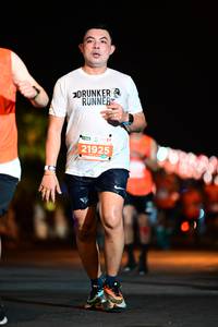 BIB: 21925
                            <button type="button" onclick="openModal(13814048)" class="btn btn-primary btn-sm float-right btn-popup" data-toggle="modal" data-target=".modal-high-quality">
                        <i class="fas fa-shopping-cart"></i> Add to Cart
                    </button>
                                            <button type="button" onclick="isThisMe(13814048, true)" class="btn btn-success btn-sm float-right btn-popup btn-isme hidden" data-toggle="tooltip" data-placement="bottom" title="นี่คือรูปของคุณใช่ไหม คลิกที่นี่เพื่อเอาเข้าอัลบั้ม">
                        <i class="fas fa-plus"></i> Add to album
                    </button>
                    <button type="button" onclick="isThisMe(13814048, false)" class="btn btn-warning btn-sm float-right btn-popup btn-isnotme hidden">
                        <i class="fas fa-ban"></i> Remove from album
                    </button>