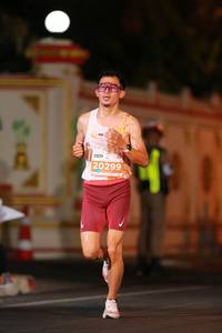 BIB: 20299
                            <button type="button" onclick="openModal(13918117)" class="btn btn-primary btn-sm float-right btn-popup" data-toggle="modal" data-target=".modal-high-quality">
                        <i class="fas fa-shopping-cart"></i> Add to Cart
                    </button>
                                            <button type="button" onclick="isThisMe(13918117, true)" class="btn btn-success btn-sm float-right btn-popup btn-isme hidden" data-toggle="tooltip" data-placement="bottom" title="นี่คือรูปของคุณใช่ไหม คลิกที่นี่เพื่อเอาเข้าอัลบั้ม">
                        <i class="fas fa-plus"></i> Add to album
                    </button>
                    <button type="button" onclick="isThisMe(13918117, false)" class="btn btn-warning btn-sm float-right btn-popup btn-isnotme hidden">
                        <i class="fas fa-ban"></i> Remove from album
                    </button>