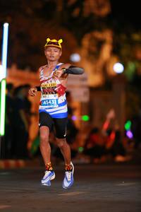 BIB: 4543
                            <button type="button" onclick="openModal(13915359)" class="btn btn-primary btn-sm float-right btn-popup" data-toggle="modal" data-target=".modal-high-quality">
                        <i class="fas fa-shopping-cart"></i> Add to Cart
                    </button>
                                            <button type="button" onclick="isThisMe(13915359, true)" class="btn btn-success btn-sm float-right btn-popup btn-isme hidden" data-toggle="tooltip" data-placement="bottom" title="นี่คือรูปของคุณใช่ไหม คลิกที่นี่เพื่อเอาเข้าอัลบั้ม">
                        <i class="fas fa-plus"></i> Add to album
                    </button>
                    <button type="button" onclick="isThisMe(13915359, false)" class="btn btn-warning btn-sm float-right btn-popup btn-isnotme hidden">
                        <i class="fas fa-ban"></i> Remove from album
                    </button>