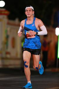 BIB: 216
                            <button type="button" onclick="openModal(13917008)" class="btn btn-primary btn-sm float-right btn-popup" data-toggle="modal" data-target=".modal-high-quality">
                        <i class="fas fa-shopping-cart"></i> Add to Cart
                    </button>
                                            <button type="button" onclick="isThisMe(13917008, true)" class="btn btn-success btn-sm float-right btn-popup btn-isme hidden" data-toggle="tooltip" data-placement="bottom" title="นี่คือรูปของคุณใช่ไหม คลิกที่นี่เพื่อเอาเข้าอัลบั้ม">
                        <i class="fas fa-plus"></i> Add to album
                    </button>
                    <button type="button" onclick="isThisMe(13917008, false)" class="btn btn-warning btn-sm float-right btn-popup btn-isnotme hidden">
                        <i class="fas fa-ban"></i> Remove from album
                    </button>