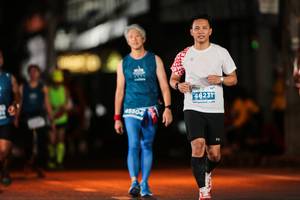 BIB: 46231, 45504
                            <button type="button" onclick="openModal(14535184)" class="btn btn-primary btn-sm float-right btn-popup" data-toggle="modal" data-target=".modal-high-quality">
                        <i class="fas fa-shopping-cart"></i> Add to Cart
                    </button>
                                            <button type="button" onclick="isThisMe(14535184, true)" class="btn btn-success btn-sm float-right btn-popup btn-isme hidden" data-toggle="tooltip" data-placement="bottom" title="นี่คือรูปของคุณใช่ไหม คลิกที่นี่เพื่อเอาเข้าอัลบั้ม">
                        <i class="fas fa-plus"></i> Add to album
                    </button>
                    <button type="button" onclick="isThisMe(14535184, false)" class="btn btn-warning btn-sm float-right btn-popup btn-isnotme hidden">
                        <i class="fas fa-ban"></i> Remove from album
                    </button>