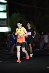 BIB: 0425, 2107
                            <button type="button" onclick="openModal(15782517)" class="btn btn-primary btn-sm float-right btn-popup" data-toggle="modal" data-target=".modal-high-quality">
                        <i class="fas fa-shopping-cart"></i> Add to Cart
                    </button>
                                            <button type="button" onclick="isThisMe(15782517, true)" class="btn btn-success btn-sm float-right btn-popup btn-isme hidden" data-toggle="tooltip" data-placement="bottom" title="นี่คือรูปของคุณใช่ไหม คลิกที่นี่เพื่อเอาเข้าอัลบั้ม">
                        <i class="fas fa-plus"></i> Add to album
                    </button>
                    <button type="button" onclick="isThisMe(15782517, false)" class="btn btn-warning btn-sm float-right btn-popup btn-isnotme hidden">
                        <i class="fas fa-ban"></i> Remove from album
                    </button>