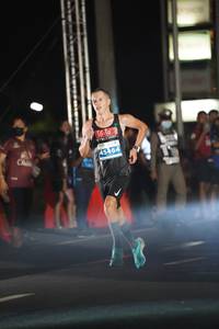 BIB: 4564
                            <button type="button" onclick="openModal(15781045)" class="btn btn-primary btn-sm float-right btn-popup" data-toggle="modal" data-target=".modal-high-quality">
                        <i class="fas fa-shopping-cart"></i> Add to Cart
                    </button>
                                            <button type="button" onclick="isThisMe(15781045, true)" class="btn btn-success btn-sm float-right btn-popup btn-isme hidden" data-toggle="tooltip" data-placement="bottom" title="นี่คือรูปของคุณใช่ไหม คลิกที่นี่เพื่อเอาเข้าอัลบั้ม">
                        <i class="fas fa-plus"></i> Add to album
                    </button>
                    <button type="button" onclick="isThisMe(15781045, false)" class="btn btn-warning btn-sm float-right btn-popup btn-isnotme hidden">
                        <i class="fas fa-ban"></i> Remove from album
                    </button>