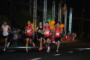 BIB: 715
                            <button type="button" onclick="openModal(15781856)" class="btn btn-primary btn-sm float-right btn-popup" data-toggle="modal" data-target=".modal-high-quality">
                        <i class="fas fa-shopping-cart"></i> Add to Cart
                    </button>
                                            <button type="button" onclick="isThisMe(15781856, true)" class="btn btn-success btn-sm float-right btn-popup btn-isme hidden" data-toggle="tooltip" data-placement="bottom" title="นี่คือรูปของคุณใช่ไหม คลิกที่นี่เพื่อเอาเข้าอัลบั้ม">
                        <i class="fas fa-plus"></i> Add to album
                    </button>
                    <button type="button" onclick="isThisMe(15781856, false)" class="btn btn-warning btn-sm float-right btn-popup btn-isnotme hidden">
                        <i class="fas fa-ban"></i> Remove from album
                    </button>