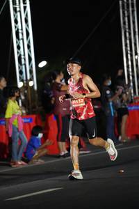 BIB: 26632
                            <button type="button" onclick="openModal(15781952)" class="btn btn-primary btn-sm float-right btn-popup" data-toggle="modal" data-target=".modal-high-quality">
                        <i class="fas fa-shopping-cart"></i> Add to Cart
                    </button>
                                            <button type="button" onclick="isThisMe(15781952, true)" class="btn btn-success btn-sm float-right btn-popup btn-isme hidden" data-toggle="tooltip" data-placement="bottom" title="นี่คือรูปของคุณใช่ไหม คลิกที่นี่เพื่อเอาเข้าอัลบั้ม">
                        <i class="fas fa-plus"></i> Add to album
                    </button>
                    <button type="button" onclick="isThisMe(15781952, false)" class="btn btn-warning btn-sm float-right btn-popup btn-isnotme hidden">
                        <i class="fas fa-ban"></i> Remove from album
                    </button>