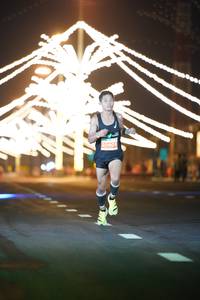 BIB: 903
                            <button type="button" onclick="openModal(15782821)" class="btn btn-primary btn-sm float-right btn-popup" data-toggle="modal" data-target=".modal-high-quality">
                        <i class="fas fa-shopping-cart"></i> Add to Cart
                    </button>
                                            <button type="button" onclick="isThisMe(15782821, true)" class="btn btn-success btn-sm float-right btn-popup btn-isme hidden" data-toggle="tooltip" data-placement="bottom" title="นี่คือรูปของคุณใช่ไหม คลิกที่นี่เพื่อเอาเข้าอัลบั้ม">
                        <i class="fas fa-plus"></i> Add to album
                    </button>
                    <button type="button" onclick="isThisMe(15782821, false)" class="btn btn-warning btn-sm float-right btn-popup btn-isnotme hidden">
                        <i class="fas fa-ban"></i> Remove from album
                    </button>