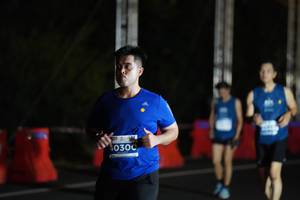 BIB: 0300
                            <button type="button" onclick="openModal(15816829)" class="btn btn-primary btn-sm float-right btn-popup" data-toggle="modal" data-target=".modal-high-quality">
                        <i class="fas fa-shopping-cart"></i> Add to Cart
                    </button>
                                            <button type="button" onclick="isThisMe(15816829, true)" class="btn btn-success btn-sm float-right btn-popup btn-isme hidden" data-toggle="tooltip" data-placement="bottom" title="นี่คือรูปของคุณใช่ไหม คลิกที่นี่เพื่อเอาเข้าอัลบั้ม">
                        <i class="fas fa-plus"></i> Add to album
                    </button>
                    <button type="button" onclick="isThisMe(15816829, false)" class="btn btn-warning btn-sm float-right btn-popup btn-isnotme hidden">
                        <i class="fas fa-ban"></i> Remove from album
                    </button>