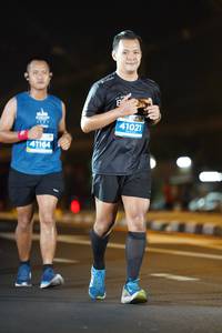 BIB: 41021, 41164
                            <button type="button" onclick="openModal(15814239)" class="btn btn-primary btn-sm float-right btn-popup" data-toggle="modal" data-target=".modal-high-quality">
                        <i class="fas fa-shopping-cart"></i> Add to Cart
                    </button>
                                            <button type="button" onclick="isThisMe(15814239, true)" class="btn btn-success btn-sm float-right btn-popup btn-isme hidden" data-toggle="tooltip" data-placement="bottom" title="นี่คือรูปของคุณใช่ไหม คลิกที่นี่เพื่อเอาเข้าอัลบั้ม">
                        <i class="fas fa-plus"></i> Add to album
                    </button>
                    <button type="button" onclick="isThisMe(15814239, false)" class="btn btn-warning btn-sm float-right btn-popup btn-isnotme hidden">
                        <i class="fas fa-ban"></i> Remove from album
                    </button>