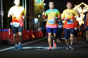 BIB: 41176, 374
                            <button type="button" onclick="openModal(15772741)" class="btn btn-primary btn-sm float-right btn-popup" data-toggle="modal" data-target=".modal-high-quality">
                        <i class="fas fa-shopping-cart"></i> Add to Cart
                    </button>
                                            <button type="button" onclick="isThisMe(15772741, true)" class="btn btn-success btn-sm float-right btn-popup btn-isme hidden" data-toggle="tooltip" data-placement="bottom" title="นี่คือรูปของคุณใช่ไหม คลิกที่นี่เพื่อเอาเข้าอัลบั้ม">
                        <i class="fas fa-plus"></i> Add to album
                    </button>
                    <button type="button" onclick="isThisMe(15772741, false)" class="btn btn-warning btn-sm float-right btn-popup btn-isnotme hidden">
                        <i class="fas fa-ban"></i> Remove from album
                    </button>