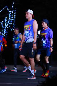 BIB: 085, 254
                            <button type="button" onclick="openModal(13985361)" class="btn btn-primary btn-sm float-right btn-popup" data-toggle="modal" data-target=".modal-high-quality">
                        <i class="fas fa-shopping-cart"></i> Add to Cart
                    </button>
                                            <button type="button" onclick="isThisMe(13985361, true)" class="btn btn-success btn-sm float-right btn-popup btn-isme hidden" data-toggle="tooltip" data-placement="bottom" title="นี่คือรูปของคุณใช่ไหม คลิกที่นี่เพื่อเอาเข้าอัลบั้ม">
                        <i class="fas fa-plus"></i> Add to album
                    </button>
                    <button type="button" onclick="isThisMe(13985361, false)" class="btn btn-warning btn-sm float-right btn-popup btn-isnotme hidden">
                        <i class="fas fa-ban"></i> Remove from album
                    </button>