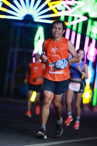 BIB: 215
                            <button type="button" onclick="openModal(14092058)" class="btn btn-primary btn-sm float-right btn-popup" data-toggle="modal" data-target=".modal-high-quality">
                        <i class="fas fa-shopping-cart"></i> Add to Cart
                    </button>
                                            <button type="button" onclick="isThisMe(14092058, true)" class="btn btn-success btn-sm float-right btn-popup btn-isme hidden" data-toggle="tooltip" data-placement="bottom" title="นี่คือรูปของคุณใช่ไหม คลิกที่นี่เพื่อเอาเข้าอัลบั้ม">
                        <i class="fas fa-plus"></i> Add to album
                    </button>
                    <button type="button" onclick="isThisMe(14092058, false)" class="btn btn-warning btn-sm float-right btn-popup btn-isnotme hidden">
                        <i class="fas fa-ban"></i> Remove from album
                    </button>
