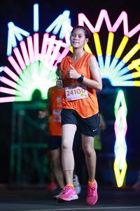 BIB: 24100
                            <button type="button" onclick="openModal(14170802)" class="btn btn-primary btn-sm float-right btn-popup" data-toggle="modal" data-target=".modal-high-quality">
                        <i class="fas fa-shopping-cart"></i> Add to Cart
                    </button>
                                            <button type="button" onclick="isThisMe(14170802, true)" class="btn btn-success btn-sm float-right btn-popup btn-isme hidden" data-toggle="tooltip" data-placement="bottom" title="นี่คือรูปของคุณใช่ไหม คลิกที่นี่เพื่อเอาเข้าอัลบั้ม">
                        <i class="fas fa-plus"></i> Add to album
                    </button>
                    <button type="button" onclick="isThisMe(14170802, false)" class="btn btn-warning btn-sm float-right btn-popup btn-isnotme hidden">
                        <i class="fas fa-ban"></i> Remove from album
                    </button>