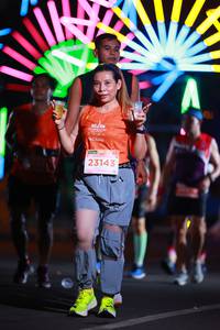 BIB: 23143
                            <button type="button" onclick="openModal(14165981)" class="btn btn-primary btn-sm float-right btn-popup" data-toggle="modal" data-target=".modal-high-quality">
                        <i class="fas fa-shopping-cart"></i> Add to Cart
                    </button>
                                            <button type="button" onclick="isThisMe(14165981, true)" class="btn btn-success btn-sm float-right btn-popup btn-isme hidden" data-toggle="tooltip" data-placement="bottom" title="นี่คือรูปของคุณใช่ไหม คลิกที่นี่เพื่อเอาเข้าอัลบั้ม">
                        <i class="fas fa-plus"></i> Add to album
                    </button>
                    <button type="button" onclick="isThisMe(14165981, false)" class="btn btn-warning btn-sm float-right btn-popup btn-isnotme hidden">
                        <i class="fas fa-ban"></i> Remove from album
                    </button>