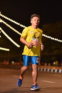 BIB: 20220
                            <button type="button" onclick="openModal(15017096)" class="btn btn-primary btn-sm float-right btn-popup" data-toggle="modal" data-target=".modal-high-quality">
                        <i class="fas fa-shopping-cart"></i> Add to Cart
                    </button>
                                            <button type="button" onclick="isThisMe(15017096, true)" class="btn btn-success btn-sm float-right btn-popup btn-isme hidden" data-toggle="tooltip" data-placement="bottom" title="นี่คือรูปของคุณใช่ไหม คลิกที่นี่เพื่อเอาเข้าอัลบั้ม">
                        <i class="fas fa-plus"></i> Add to album
                    </button>
                    <button type="button" onclick="isThisMe(15017096, false)" class="btn btn-warning btn-sm float-right btn-popup btn-isnotme hidden">
                        <i class="fas fa-ban"></i> Remove from album
                    </button>