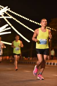 BIB: 40301
                            <button type="button" onclick="openModal(15025384)" class="btn btn-primary btn-sm float-right btn-popup" data-toggle="modal" data-target=".modal-high-quality">
                        <i class="fas fa-shopping-cart"></i> Add to Cart
                    </button>
                                            <button type="button" onclick="isThisMe(15025384, true)" class="btn btn-success btn-sm float-right btn-popup btn-isme hidden" data-toggle="tooltip" data-placement="bottom" title="นี่คือรูปของคุณใช่ไหม คลิกที่นี่เพื่อเอาเข้าอัลบั้ม">
                        <i class="fas fa-plus"></i> Add to album
                    </button>
                    <button type="button" onclick="isThisMe(15025384, false)" class="btn btn-warning btn-sm float-right btn-popup btn-isnotme hidden">
                        <i class="fas fa-ban"></i> Remove from album
                    </button>