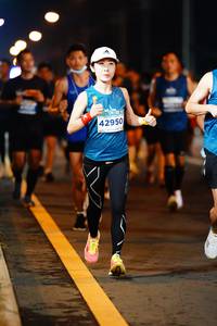 BIB: 42950
                            <button type="button" onclick="openModal(14624117)" class="btn btn-primary btn-sm float-right btn-popup" data-toggle="modal" data-target=".modal-high-quality">
                        <i class="fas fa-shopping-cart"></i> Add to Cart
                    </button>
                                            <button type="button" onclick="isThisMe(14624117, true)" class="btn btn-success btn-sm float-right btn-popup btn-isme hidden" data-toggle="tooltip" data-placement="bottom" title="นี่คือรูปของคุณใช่ไหม คลิกที่นี่เพื่อเอาเข้าอัลบั้ม">
                        <i class="fas fa-plus"></i> Add to album
                    </button>
                    <button type="button" onclick="isThisMe(14624117, false)" class="btn btn-warning btn-sm float-right btn-popup btn-isnotme hidden">
                        <i class="fas fa-ban"></i> Remove from album
                    </button>