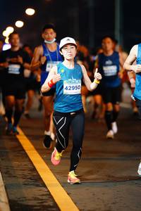 BIB: 42950
                            <button type="button" onclick="openModal(14624119)" class="btn btn-primary btn-sm float-right btn-popup" data-toggle="modal" data-target=".modal-high-quality">
                        <i class="fas fa-shopping-cart"></i> Add to Cart
                    </button>
                                            <button type="button" onclick="isThisMe(14624119, true)" class="btn btn-success btn-sm float-right btn-popup btn-isme hidden" data-toggle="tooltip" data-placement="bottom" title="นี่คือรูปของคุณใช่ไหม คลิกที่นี่เพื่อเอาเข้าอัลบั้ม">
                        <i class="fas fa-plus"></i> Add to album
                    </button>
                    <button type="button" onclick="isThisMe(14624119, false)" class="btn btn-warning btn-sm float-right btn-popup btn-isnotme hidden">
                        <i class="fas fa-ban"></i> Remove from album
                    </button>