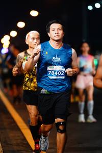 BIB: 78402
                            <button type="button" onclick="openModal(14624446)" class="btn btn-primary btn-sm float-right btn-popup" data-toggle="modal" data-target=".modal-high-quality">
                        <i class="fas fa-shopping-cart"></i> Add to Cart
                    </button>
                                            <button type="button" onclick="isThisMe(14624446, true)" class="btn btn-success btn-sm float-right btn-popup btn-isme hidden" data-toggle="tooltip" data-placement="bottom" title="นี่คือรูปของคุณใช่ไหม คลิกที่นี่เพื่อเอาเข้าอัลบั้ม">
                        <i class="fas fa-plus"></i> Add to album
                    </button>
                    <button type="button" onclick="isThisMe(14624446, false)" class="btn btn-warning btn-sm float-right btn-popup btn-isnotme hidden">
                        <i class="fas fa-ban"></i> Remove from album
                    </button>