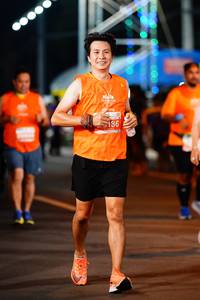 BIB: 136
                            <button type="button" onclick="openModal(14952278)" class="btn btn-primary btn-sm float-right btn-popup" data-toggle="modal" data-target=".modal-high-quality">
                        <i class="fas fa-shopping-cart"></i> Add to Cart
                    </button>
                                            <button type="button" onclick="isThisMe(14952278, true)" class="btn btn-success btn-sm float-right btn-popup btn-isme hidden" data-toggle="tooltip" data-placement="bottom" title="นี่คือรูปของคุณใช่ไหม คลิกที่นี่เพื่อเอาเข้าอัลบั้ม">
                        <i class="fas fa-plus"></i> Add to album
                    </button>
                    <button type="button" onclick="isThisMe(14952278, false)" class="btn btn-warning btn-sm float-right btn-popup btn-isnotme hidden">
                        <i class="fas fa-ban"></i> Remove from album
                    </button>