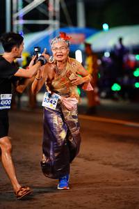 BIB: 3042, 42400
                            <button type="button" onclick="openModal(14696912)" class="btn btn-primary btn-sm float-right btn-popup" data-toggle="modal" data-target=".modal-high-quality">
                        <i class="fas fa-shopping-cart"></i> Add to Cart
                    </button>
                                            <button type="button" onclick="isThisMe(14696912, true)" class="btn btn-success btn-sm float-right btn-popup btn-isme hidden" data-toggle="tooltip" data-placement="bottom" title="นี่คือรูปของคุณใช่ไหม คลิกที่นี่เพื่อเอาเข้าอัลบั้ม">
                        <i class="fas fa-plus"></i> Add to album
                    </button>
                    <button type="button" onclick="isThisMe(14696912, false)" class="btn btn-warning btn-sm float-right btn-popup btn-isnotme hidden">
                        <i class="fas fa-ban"></i> Remove from album
                    </button>