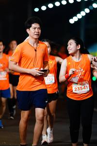 BIB: 000, 759, 23541
                            <button type="button" onclick="openModal(14924806)" class="btn btn-primary btn-sm float-right btn-popup" data-toggle="modal" data-target=".modal-high-quality">
                        <i class="fas fa-shopping-cart"></i> Add to Cart
                    </button>
                                            <button type="button" onclick="isThisMe(14924806, true)" class="btn btn-success btn-sm float-right btn-popup btn-isme hidden" data-toggle="tooltip" data-placement="bottom" title="นี่คือรูปของคุณใช่ไหม คลิกที่นี่เพื่อเอาเข้าอัลบั้ม">
                        <i class="fas fa-plus"></i> Add to album
                    </button>
                    <button type="button" onclick="isThisMe(14924806, false)" class="btn btn-warning btn-sm float-right btn-popup btn-isnotme hidden">
                        <i class="fas fa-ban"></i> Remove from album
                    </button>