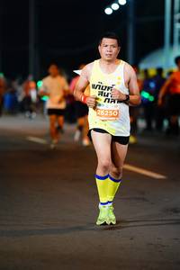 BIB: 26250
                            <button type="button" onclick="openModal(14808083)" class="btn btn-primary btn-sm float-right btn-popup" data-toggle="modal" data-target=".modal-high-quality">
                        <i class="fas fa-shopping-cart"></i> Add to Cart
                    </button>
                                            <button type="button" onclick="isThisMe(14808083, true)" class="btn btn-success btn-sm float-right btn-popup btn-isme hidden" data-toggle="tooltip" data-placement="bottom" title="นี่คือรูปของคุณใช่ไหม คลิกที่นี่เพื่อเอาเข้าอัลบั้ม">
                        <i class="fas fa-plus"></i> Add to album
                    </button>
                    <button type="button" onclick="isThisMe(14808083, false)" class="btn btn-warning btn-sm float-right btn-popup btn-isnotme hidden">
                        <i class="fas fa-ban"></i> Remove from album
                    </button>