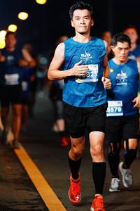 BIB: 823, 5579
                            <button type="button" onclick="openModal(14623555)" class="btn btn-primary btn-sm float-right btn-popup" data-toggle="modal" data-target=".modal-high-quality">
                        <i class="fas fa-shopping-cart"></i> Add to Cart
                    </button>
                                            <button type="button" onclick="isThisMe(14623555, true)" class="btn btn-success btn-sm float-right btn-popup btn-isme hidden" data-toggle="tooltip" data-placement="bottom" title="นี่คือรูปของคุณใช่ไหม คลิกที่นี่เพื่อเอาเข้าอัลบั้ม">
                        <i class="fas fa-plus"></i> Add to album
                    </button>
                    <button type="button" onclick="isThisMe(14623555, false)" class="btn btn-warning btn-sm float-right btn-popup btn-isnotme hidden">
                        <i class="fas fa-ban"></i> Remove from album
                    </button>