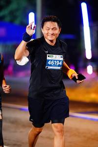 BIB: 46194
                            <button type="button" onclick="openModal(14695325)" class="btn btn-primary btn-sm float-right btn-popup" data-toggle="modal" data-target=".modal-high-quality">
                        <i class="fas fa-shopping-cart"></i> Add to Cart
                    </button>
                                            <button type="button" onclick="isThisMe(14695325, true)" class="btn btn-success btn-sm float-right btn-popup btn-isme hidden" data-toggle="tooltip" data-placement="bottom" title="นี่คือรูปของคุณใช่ไหม คลิกที่นี่เพื่อเอาเข้าอัลบั้ม">
                        <i class="fas fa-plus"></i> Add to album
                    </button>
                    <button type="button" onclick="isThisMe(14695325, false)" class="btn btn-warning btn-sm float-right btn-popup btn-isnotme hidden">
                        <i class="fas fa-ban"></i> Remove from album
                    </button>