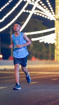 BIB: 104
                            <button type="button" onclick="openModal(15147581)" class="btn btn-primary btn-sm float-right btn-popup" data-toggle="modal" data-target=".modal-high-quality">
                        <i class="fas fa-shopping-cart"></i> Add to Cart
                    </button>
                                            <button type="button" onclick="isThisMe(15147581, true)" class="btn btn-success btn-sm float-right btn-popup btn-isme hidden" data-toggle="tooltip" data-placement="bottom" title="นี่คือรูปของคุณใช่ไหม คลิกที่นี่เพื่อเอาเข้าอัลบั้ม">
                        <i class="fas fa-plus"></i> Add to album
                    </button>
                    <button type="button" onclick="isThisMe(15147581, false)" class="btn btn-warning btn-sm float-right btn-popup btn-isnotme hidden">
                        <i class="fas fa-ban"></i> Remove from album
                    </button>