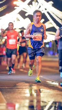 BIB: 472
                            <button type="button" onclick="openModal(15500773)" class="btn btn-primary btn-sm float-right btn-popup" data-toggle="modal" data-target=".modal-high-quality">
                        <i class="fas fa-shopping-cart"></i> Add to Cart
                    </button>
                                            <button type="button" onclick="isThisMe(15500773, true)" class="btn btn-success btn-sm float-right btn-popup btn-isme hidden" data-toggle="tooltip" data-placement="bottom" title="นี่คือรูปของคุณใช่ไหม คลิกที่นี่เพื่อเอาเข้าอัลบั้ม">
                        <i class="fas fa-plus"></i> Add to album
                    </button>
                    <button type="button" onclick="isThisMe(15500773, false)" class="btn btn-warning btn-sm float-right btn-popup btn-isnotme hidden">
                        <i class="fas fa-ban"></i> Remove from album
                    </button>