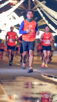 BIB: 037
                            <button type="button" onclick="openModal(15505150)" class="btn btn-primary btn-sm float-right btn-popup" data-toggle="modal" data-target=".modal-high-quality">
                        <i class="fas fa-shopping-cart"></i> Add to Cart
                    </button>
                                            <button type="button" onclick="isThisMe(15505150, true)" class="btn btn-success btn-sm float-right btn-popup btn-isme hidden" data-toggle="tooltip" data-placement="bottom" title="นี่คือรูปของคุณใช่ไหม คลิกที่นี่เพื่อเอาเข้าอัลบั้ม">
                        <i class="fas fa-plus"></i> Add to album
                    </button>
                    <button type="button" onclick="isThisMe(15505150, false)" class="btn btn-warning btn-sm float-right btn-popup btn-isnotme hidden">
                        <i class="fas fa-ban"></i> Remove from album
                    </button>