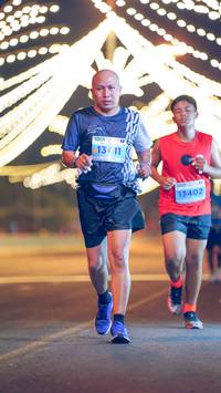BIB: 13411, 13402
                            <button type="button" onclick="openModal(15200027)" class="btn btn-primary btn-sm float-right btn-popup" data-toggle="modal" data-target=".modal-high-quality">
                        <i class="fas fa-shopping-cart"></i> Add to Cart
                    </button>
                                            <button type="button" onclick="isThisMe(15200027, true)" class="btn btn-success btn-sm float-right btn-popup btn-isme hidden" data-toggle="tooltip" data-placement="bottom" title="นี่คือรูปของคุณใช่ไหม คลิกที่นี่เพื่อเอาเข้าอัลบั้ม">
                        <i class="fas fa-plus"></i> Add to album
                    </button>
                    <button type="button" onclick="isThisMe(15200027, false)" class="btn btn-warning btn-sm float-right btn-popup btn-isnotme hidden">
                        <i class="fas fa-ban"></i> Remove from album
                    </button>