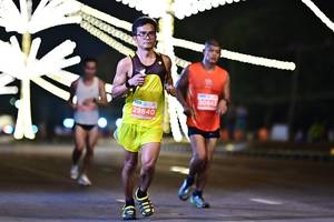 BIB: 0842, 29840
                            <button type="button" onclick="openModal(14922774)" class="btn btn-primary btn-sm float-right btn-popup" data-toggle="modal" data-target=".modal-high-quality">
                        <i class="fas fa-shopping-cart"></i> Add to Cart
                    </button>
                                            <button type="button" onclick="isThisMe(14922774, true)" class="btn btn-success btn-sm float-right btn-popup btn-isme hidden" data-toggle="tooltip" data-placement="bottom" title="นี่คือรูปของคุณใช่ไหม คลิกที่นี่เพื่อเอาเข้าอัลบั้ม">
                        <i class="fas fa-plus"></i> Add to album
                    </button>
                    <button type="button" onclick="isThisMe(14922774, false)" class="btn btn-warning btn-sm float-right btn-popup btn-isnotme hidden">
                        <i class="fas fa-ban"></i> Remove from album
                    </button>