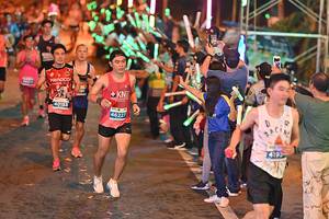 BIB: 191, 40153, 46227, 195
                            <button type="button" onclick="openModal(14633041)" class="btn btn-primary btn-sm float-right btn-popup" data-toggle="modal" data-target=".modal-high-quality">
                        <i class="fas fa-shopping-cart"></i> Add to Cart
                    </button>
                                            <button type="button" onclick="isThisMe(14633041, true)" class="btn btn-success btn-sm float-right btn-popup btn-isme hidden" data-toggle="tooltip" data-placement="bottom" title="นี่คือรูปของคุณใช่ไหม คลิกที่นี่เพื่อเอาเข้าอัลบั้ม">
                        <i class="fas fa-plus"></i> Add to album
                    </button>
                    <button type="button" onclick="isThisMe(14633041, false)" class="btn btn-warning btn-sm float-right btn-popup btn-isnotme hidden">
                        <i class="fas fa-ban"></i> Remove from album
                    </button>