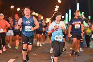 BIB: 4230, 400, 47906
                            <button type="button" onclick="openModal(14752346)" class="btn btn-primary btn-sm float-right btn-popup" data-toggle="modal" data-target=".modal-high-quality">
                        <i class="fas fa-shopping-cart"></i> Add to Cart
                    </button>
                                            <button type="button" onclick="isThisMe(14752346, true)" class="btn btn-success btn-sm float-right btn-popup btn-isme hidden" data-toggle="tooltip" data-placement="bottom" title="นี่คือรูปของคุณใช่ไหม คลิกที่นี่เพื่อเอาเข้าอัลบั้ม">
                        <i class="fas fa-plus"></i> Add to album
                    </button>
                    <button type="button" onclick="isThisMe(14752346, false)" class="btn btn-warning btn-sm float-right btn-popup btn-isnotme hidden">
                        <i class="fas fa-ban"></i> Remove from album
                    </button>