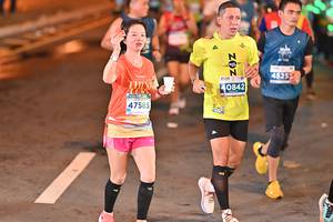 BIB: 4525, 0842, 47585
                            <button type="button" onclick="openModal(14729637)" class="btn btn-primary btn-sm float-right btn-popup" data-toggle="modal" data-target=".modal-high-quality">
                        <i class="fas fa-shopping-cart"></i> Add to Cart
                    </button>
                                            <button type="button" onclick="isThisMe(14729637, true)" class="btn btn-success btn-sm float-right btn-popup btn-isme hidden" data-toggle="tooltip" data-placement="bottom" title="นี่คือรูปของคุณใช่ไหม คลิกที่นี่เพื่อเอาเข้าอัลบั้ม">
                        <i class="fas fa-plus"></i> Add to album
                    </button>
                    <button type="button" onclick="isThisMe(14729637, false)" class="btn btn-warning btn-sm float-right btn-popup btn-isnotme hidden">
                        <i class="fas fa-ban"></i> Remove from album
                    </button>