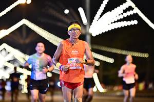 BIB: 42100
                            <button type="button" onclick="openModal(14937706)" class="btn btn-primary btn-sm float-right btn-popup" data-toggle="modal" data-target=".modal-high-quality">
                        <i class="fas fa-shopping-cart"></i> Add to Cart
                    </button>
                                            <button type="button" onclick="isThisMe(14937706, true)" class="btn btn-success btn-sm float-right btn-popup btn-isme hidden" data-toggle="tooltip" data-placement="bottom" title="นี่คือรูปของคุณใช่ไหม คลิกที่นี่เพื่อเอาเข้าอัลบั้ม">
                        <i class="fas fa-plus"></i> Add to album
                    </button>
                    <button type="button" onclick="isThisMe(14937706, false)" class="btn btn-warning btn-sm float-right btn-popup btn-isnotme hidden">
                        <i class="fas fa-ban"></i> Remove from album
                    </button>