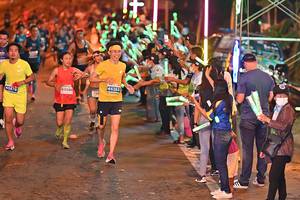 BIB: 46263, 3086, 45878
                            <button type="button" onclick="openModal(14640894)" class="btn btn-primary btn-sm float-right btn-popup" data-toggle="modal" data-target=".modal-high-quality">
                        <i class="fas fa-shopping-cart"></i> Add to Cart
                    </button>
                                            <button type="button" onclick="isThisMe(14640894, true)" class="btn btn-success btn-sm float-right btn-popup btn-isme hidden" data-toggle="tooltip" data-placement="bottom" title="นี่คือรูปของคุณใช่ไหม คลิกที่นี่เพื่อเอาเข้าอัลบั้ม">
                        <i class="fas fa-plus"></i> Add to album
                    </button>
                    <button type="button" onclick="isThisMe(14640894, false)" class="btn btn-warning btn-sm float-right btn-popup btn-isnotme hidden">
                        <i class="fas fa-ban"></i> Remove from album
                    </button>