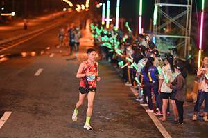 BIB: 40985
                            <button type="button" onclick="openModal(14956399)" class="btn btn-primary btn-sm float-right btn-popup" data-toggle="modal" data-target=".modal-high-quality">
                        <i class="fas fa-shopping-cart"></i> Add to Cart
                    </button>
                                            <button type="button" onclick="isThisMe(14956399, true)" class="btn btn-success btn-sm float-right btn-popup btn-isme hidden" data-toggle="tooltip" data-placement="bottom" title="นี่คือรูปของคุณใช่ไหม คลิกที่นี่เพื่อเอาเข้าอัลบั้ม">
                        <i class="fas fa-plus"></i> Add to album
                    </button>
                    <button type="button" onclick="isThisMe(14956399, false)" class="btn btn-warning btn-sm float-right btn-popup btn-isnotme hidden">
                        <i class="fas fa-ban"></i> Remove from album
                    </button>