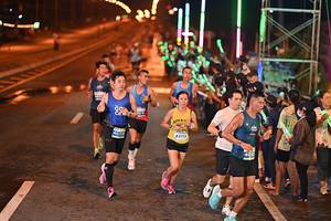 BIB: 4070, 42712, 405
                            <button type="button" onclick="openModal(14956167)" class="btn btn-primary btn-sm float-right btn-popup" data-toggle="modal" data-target=".modal-high-quality">
                        <i class="fas fa-shopping-cart"></i> Add to Cart
                    </button>
                                            <button type="button" onclick="isThisMe(14956167, true)" class="btn btn-success btn-sm float-right btn-popup btn-isme hidden" data-toggle="tooltip" data-placement="bottom" title="นี่คือรูปของคุณใช่ไหม คลิกที่นี่เพื่อเอาเข้าอัลบั้ม">
                        <i class="fas fa-plus"></i> Add to album
                    </button>
                    <button type="button" onclick="isThisMe(14956167, false)" class="btn btn-warning btn-sm float-right btn-popup btn-isnotme hidden">
                        <i class="fas fa-ban"></i> Remove from album
                    </button>