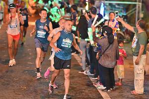 BIB: 1210, 41317, 45404
                            <button type="button" onclick="openModal(14630931)" class="btn btn-primary btn-sm float-right btn-popup" data-toggle="modal" data-target=".modal-high-quality">
                        <i class="fas fa-shopping-cart"></i> Add to Cart
                    </button>
                                            <button type="button" onclick="isThisMe(14630931, true)" class="btn btn-success btn-sm float-right btn-popup btn-isme hidden" data-toggle="tooltip" data-placement="bottom" title="นี่คือรูปของคุณใช่ไหม คลิกที่นี่เพื่อเอาเข้าอัลบั้ม">
                        <i class="fas fa-plus"></i> Add to album
                    </button>
                    <button type="button" onclick="isThisMe(14630931, false)" class="btn btn-warning btn-sm float-right btn-popup btn-isnotme hidden">
                        <i class="fas fa-ban"></i> Remove from album
                    </button>