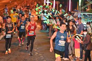 BIB: 418, 40758, 71405
                            <button type="button" onclick="openModal(14636219)" class="btn btn-primary btn-sm float-right btn-popup" data-toggle="modal" data-target=".modal-high-quality">
                        <i class="fas fa-shopping-cart"></i> Add to Cart
                    </button>
                                            <button type="button" onclick="isThisMe(14636219, true)" class="btn btn-success btn-sm float-right btn-popup btn-isme hidden" data-toggle="tooltip" data-placement="bottom" title="นี่คือรูปของคุณใช่ไหม คลิกที่นี่เพื่อเอาเข้าอัลบั้ม">
                        <i class="fas fa-plus"></i> Add to album
                    </button>
                    <button type="button" onclick="isThisMe(14636219, false)" class="btn btn-warning btn-sm float-right btn-popup btn-isnotme hidden">
                        <i class="fas fa-ban"></i> Remove from album
                    </button>