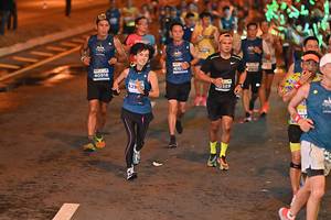 BIB: 410, 40918, 9389
                            <button type="button" onclick="openModal(14659878)" class="btn btn-primary btn-sm float-right btn-popup" data-toggle="modal" data-target=".modal-high-quality">
                        <i class="fas fa-shopping-cart"></i> Add to Cart
                    </button>
                                            <button type="button" onclick="isThisMe(14659878, true)" class="btn btn-success btn-sm float-right btn-popup btn-isme hidden" data-toggle="tooltip" data-placement="bottom" title="นี่คือรูปของคุณใช่ไหม คลิกที่นี่เพื่อเอาเข้าอัลบั้ม">
                        <i class="fas fa-plus"></i> Add to album
                    </button>
                    <button type="button" onclick="isThisMe(14659878, false)" class="btn btn-warning btn-sm float-right btn-popup btn-isnotme hidden">
                        <i class="fas fa-ban"></i> Remove from album
                    </button>